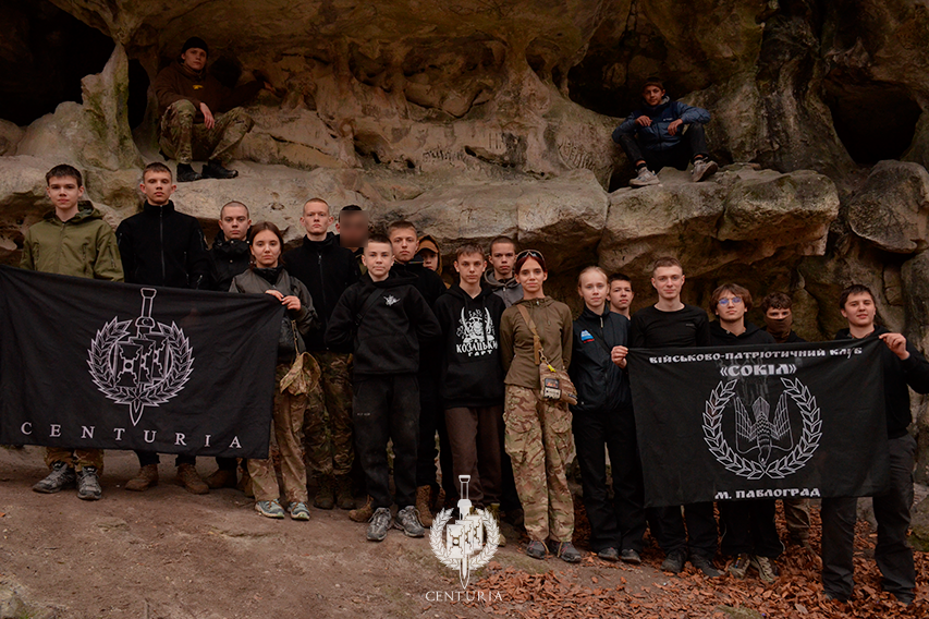 ЦЕНТУРІЯ ПАВЛОГРАДА ПІДКОРЮЄ МИКОЛАЇВ-ДНІСТРОВСЬКИЙ В ПОХОДІ