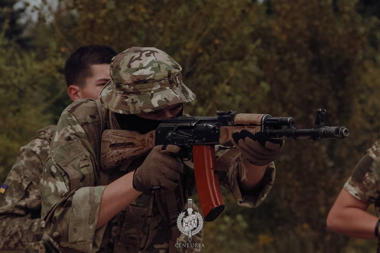 Ти не можеш народитися героєм — ти маєш ним стати!